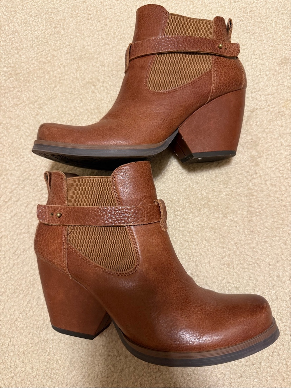 Korks Brown Leather Wedge Ankle Booties - Picture 2 of 8